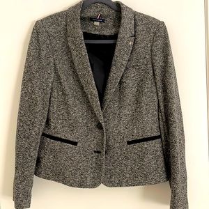 Soft material, Tommy Hilfiger dress coat. Grey/white/black pattern.